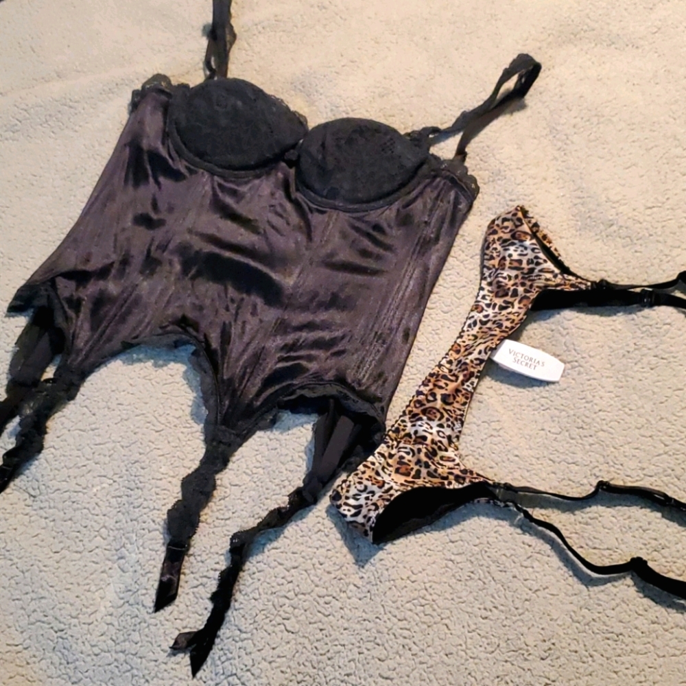 NWT Corset & Garter